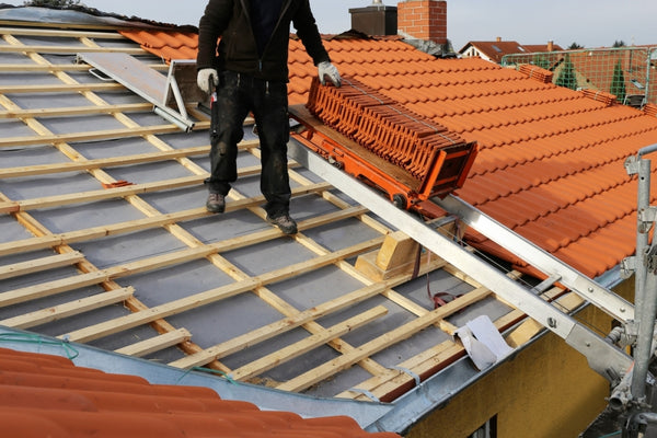 COUVERTURE & RÉNOVATION TOITURE